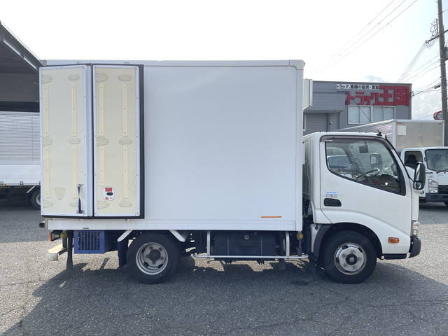 日野デュトロ冷凍車（冷蔵車）小型（2t・3t）[写真08]
