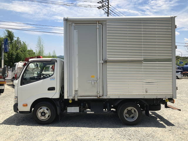 日野デュトロアルミバン小型（2t・3t）[写真05]