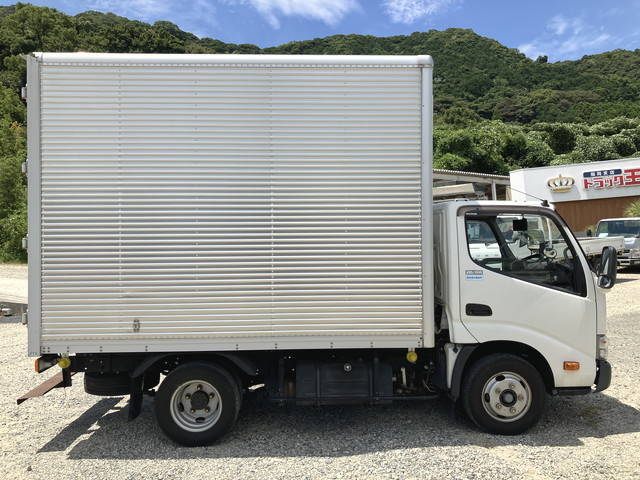 日野デュトロアルミバン小型（2t・3t）[写真07]