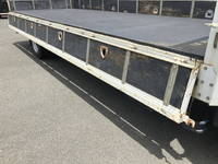 三菱ふそうキャンター平ボディ小型（2t・3t）[写真13]