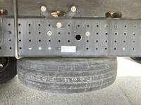 三菱ふそうキャンター平ボディ小型（2t・3t）[写真19]