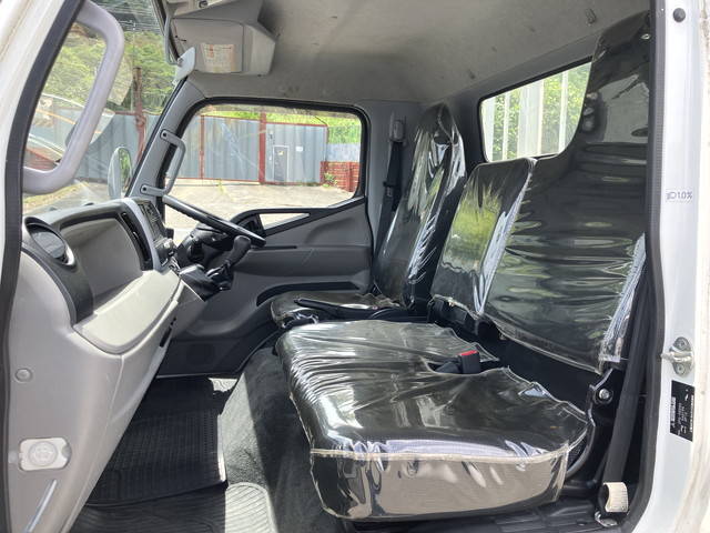 三菱ふそうキャンター平ボディ小型（2t・3t）[写真31]