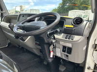 三菱ふそうキャンター平ボディ小型（2t・3t）[写真34]