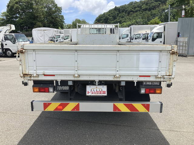 三菱ふそうキャンター平ボディ小型（2t・3t）[写真09]