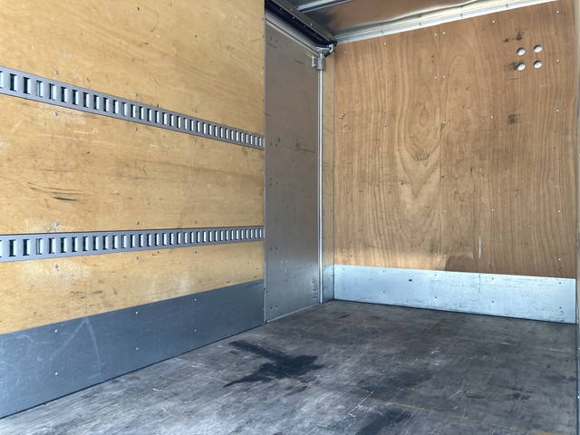 日野デュトロアルミバン小型（2t・3t）[写真12]