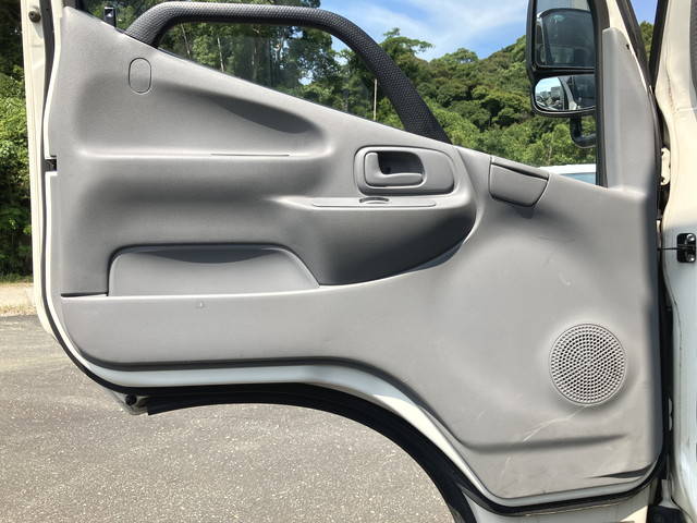 日野デュトロアルミバン小型（2t・3t）[写真28]