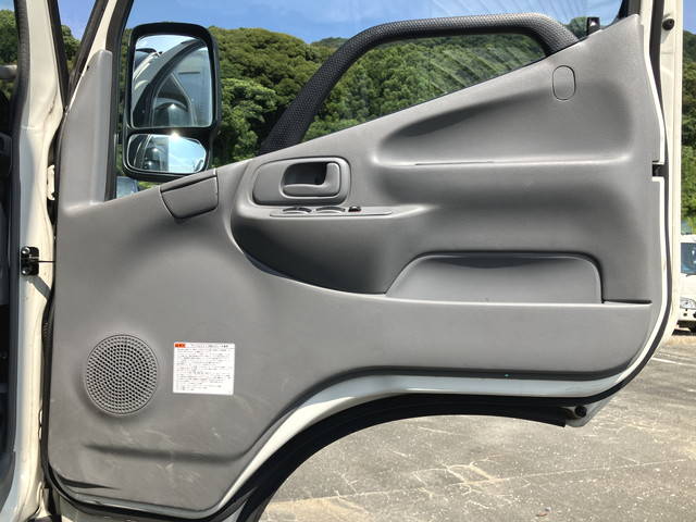 日野デュトロアルミバン小型（2t・3t）[写真29]