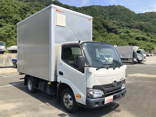 日野デュトロアルミバン小型（2t・3t）[写真03]