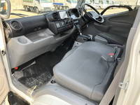 日野デュトロアルミバン小型（2t・3t）[写真31]