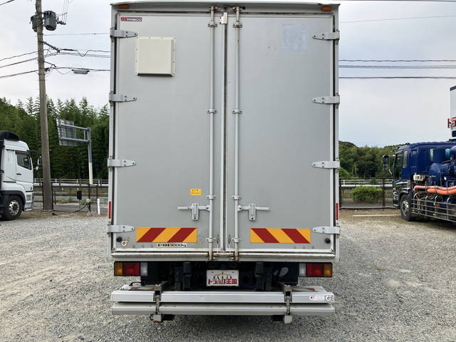 いすゞエルフアルミバン小型（2t・3t）[写真10]