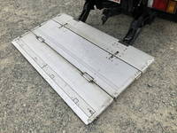 いすゞエルフアルミバン小型（2t・3t）[写真13]