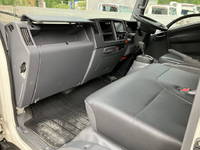 いすゞエルフアルミバン小型（2t・3t）[写真32]