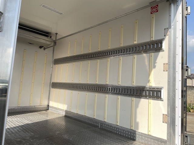 いすゞエルフ冷凍車（冷蔵車）小型（2t・3t）[写真14]