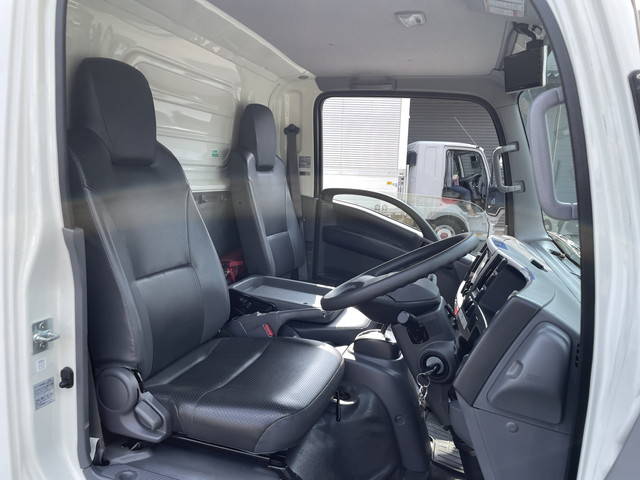 いすゞエルフ冷凍車（冷蔵車）小型（2t・3t）[写真31]