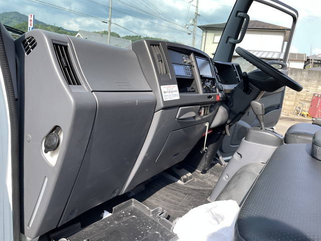 いすゞエルフ冷凍車（冷蔵車）小型（2t・3t）[写真32]