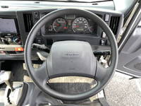 いすゞエルフ冷凍車（冷蔵車）小型（2t・3t）[写真36]