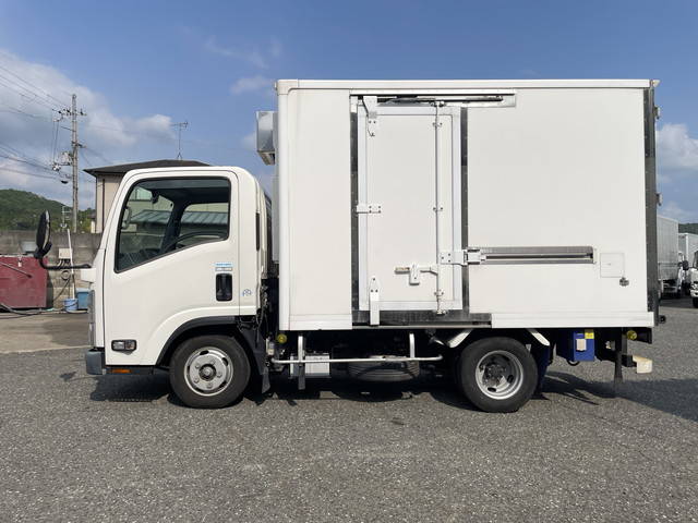 いすゞエルフ冷凍車（冷蔵車）小型（2t・3t）[写真05]