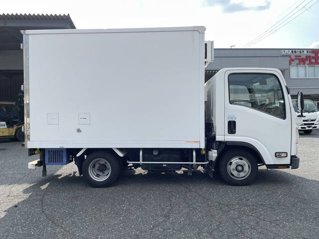 いすゞエルフ冷凍車（冷蔵車）小型（2t・3t）[写真07]
