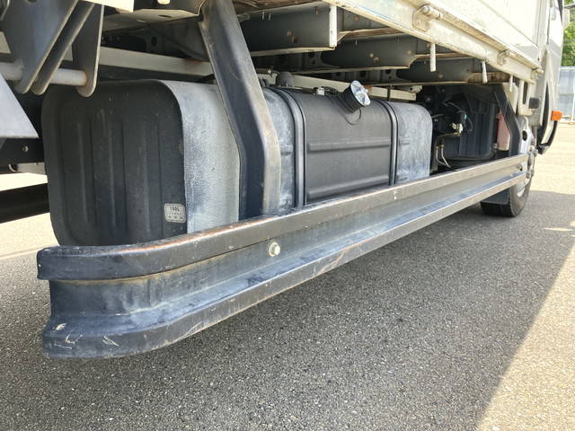 日野デュトロ平ボディ小型（2t・3t）[写真15]