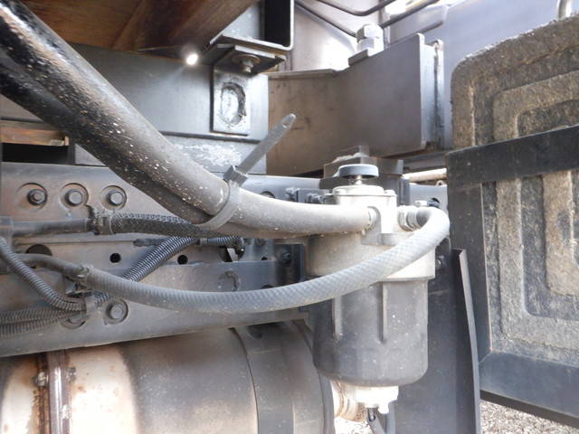 三菱ふそうキャンタークレーン3段小型（2t・3t）[写真13]