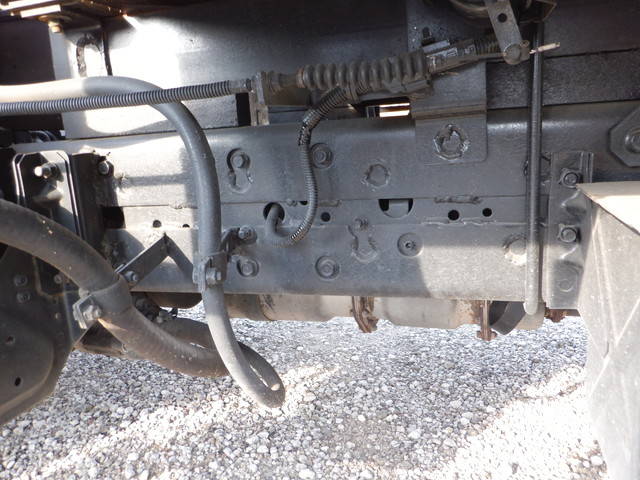 三菱ふそうキャンタークレーン3段小型（2t・3t）[写真15]