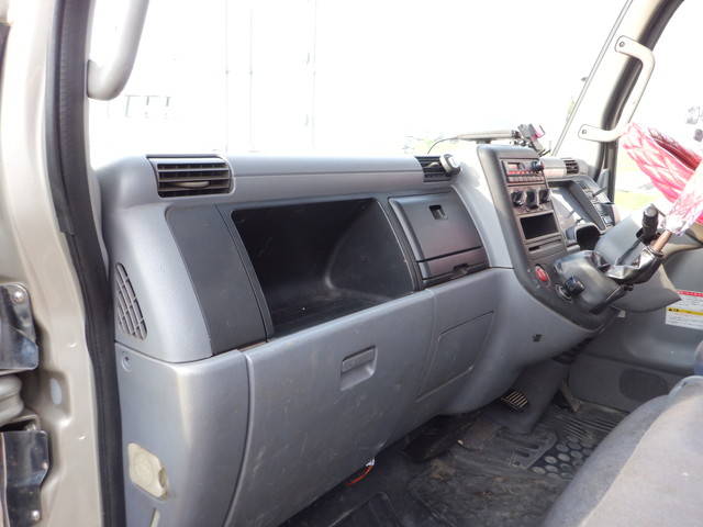 三菱ふそうキャンタークレーン3段小型（2t・3t）[写真28]