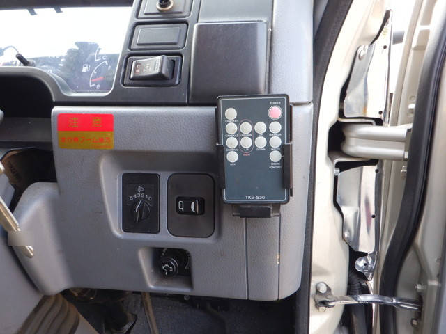 三菱ふそうキャンタークレーン3段小型（2t・3t）[写真33]