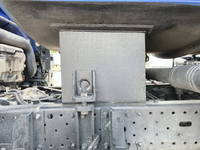 いすゞエルフ汚泥吸引車小型（2t・3t）[写真23]