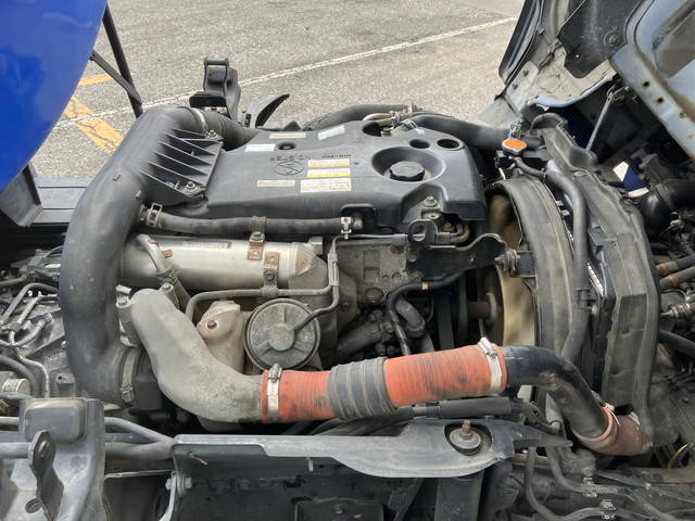 いすゞエルフ汚泥吸引車小型（2t・3t）[写真26]