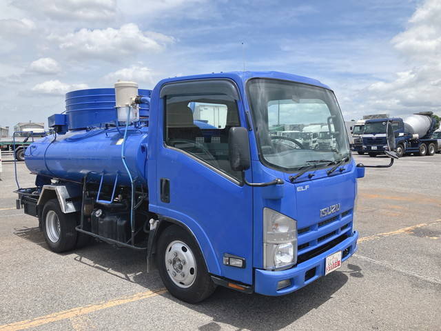 いすゞエルフ汚泥吸引車小型（2t・3t）[写真03]
