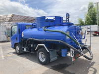 いすゞエルフ汚泥吸引車小型（2t・3t）[写真05]