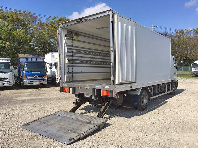 日野レンジャー冷凍車（冷蔵車）中型（4t）[写真02]