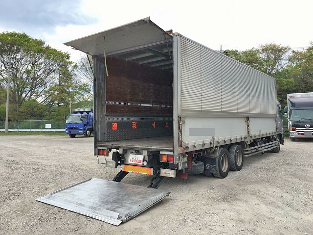 三菱ふそうファイターアルミウイング増トン（6t・8t）[写真02]