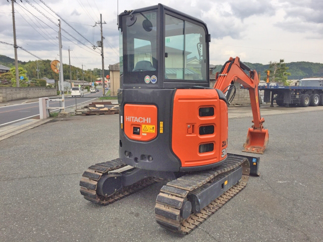 中古ユンボ（バックホー） 日立 兵庫・愛媛・京都 （ZX30U-5B）【中古