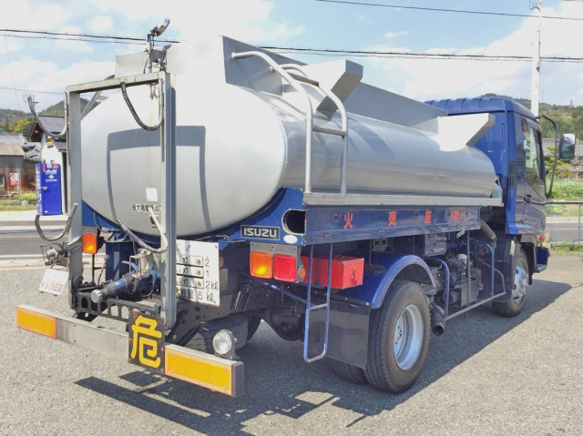 いすゞフォワードタンク車（タンクローリー）中型（4t）[写真02]