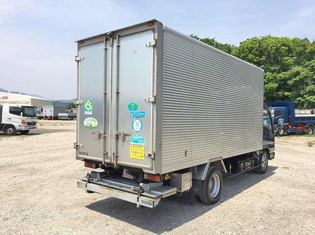 いすゞエルフアルミバン小型（2t・3t）[写真02]