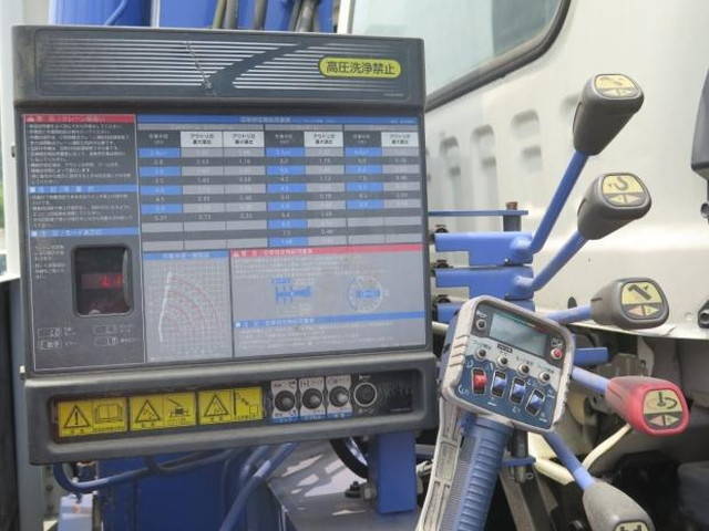 いすゞフォワードセルフクレーン4段中型（4t）[写真23]