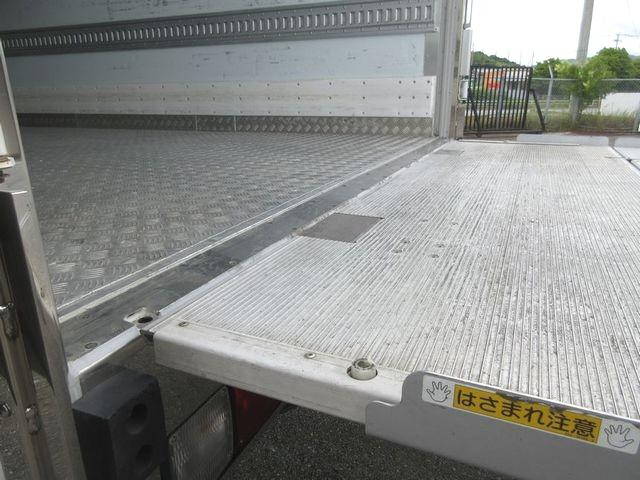 日野レンジャー冷凍車（冷蔵車）中型（4t）[写真11]