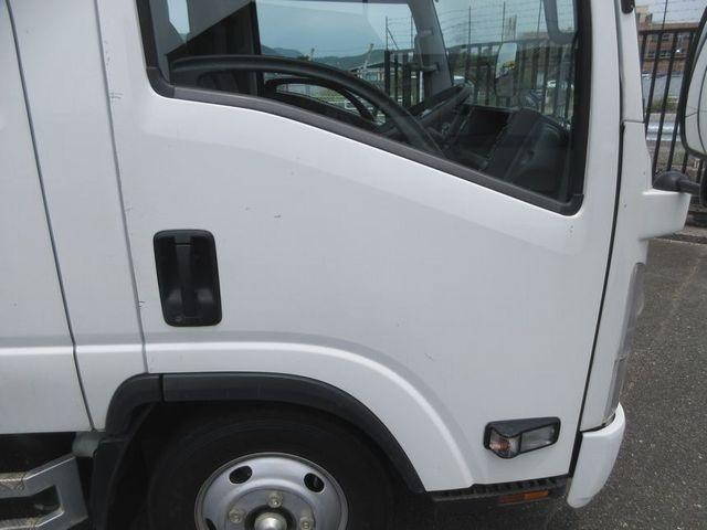 いすゞエルフダブルキャブ（Wキャブ）小型（2t・3t）[写真17]