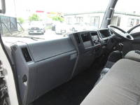 いすゞエルフダブルキャブ（Wキャブ）小型（2t・3t）[写真30]