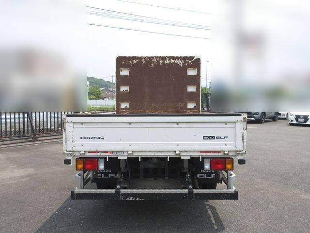 いすゞエルフダブルキャブ（Wキャブ）小型（2t・3t）[写真06]