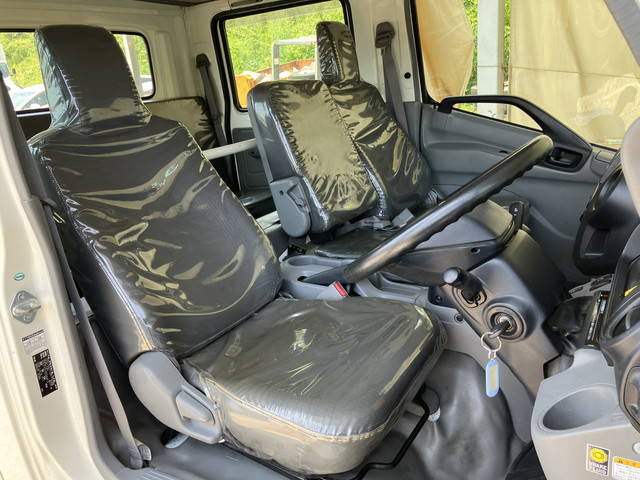 日野デュトロダブルキャブ（Wキャブ）小型（2t・3t）[写真26]