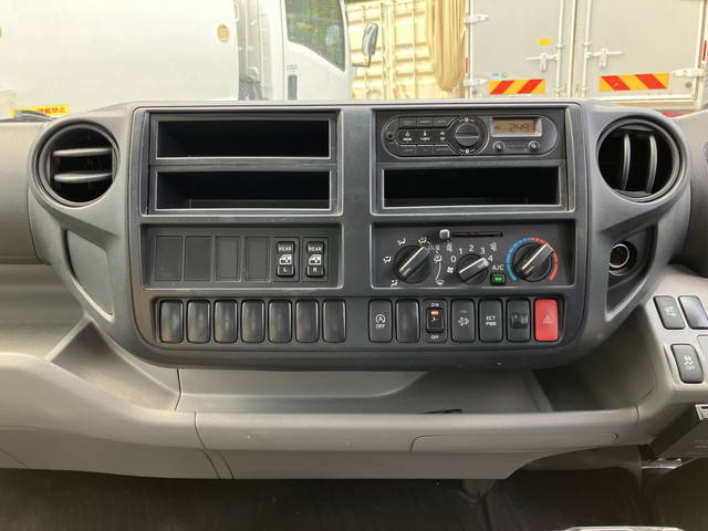 日野デュトロダブルキャブ（Wキャブ）小型（2t・3t）[写真37]