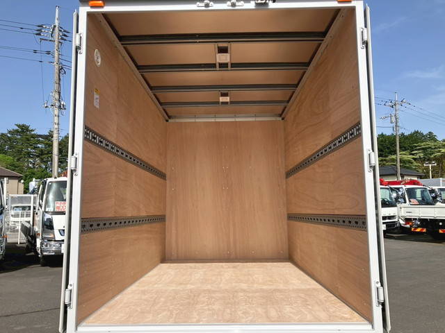 三菱ふそうキャンターアルミバン小型（2t・3t）[写真14]