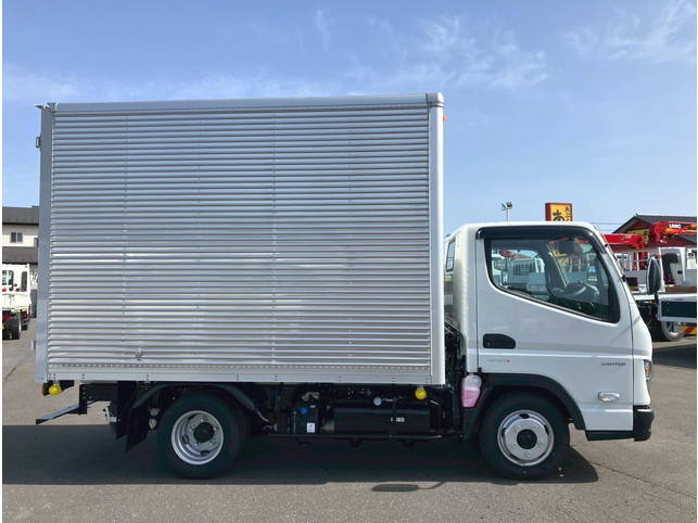 三菱ふそうキャンターアルミバン小型（2t・3t）[写真03]