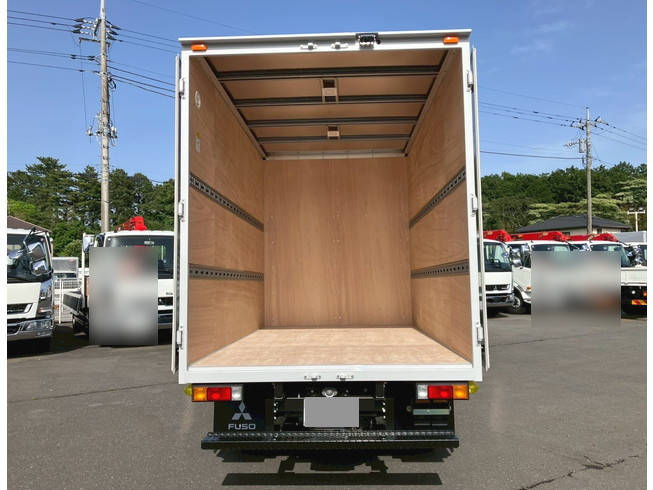 三菱ふそうキャンターアルミバン小型（2t・3t）[写真06]