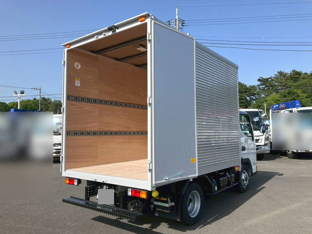 三菱ふそうキャンターアルミバン小型（2t・3t）[写真07]