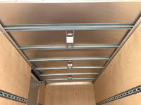 三菱ふそうキャンターアルミバン小型（2t・3t）[写真12]