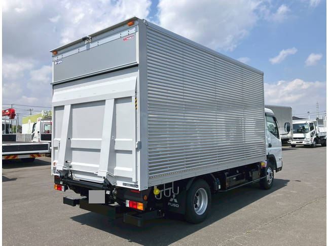 三菱ふそうキャンターアルミバン小型（2t・3t）[写真02]