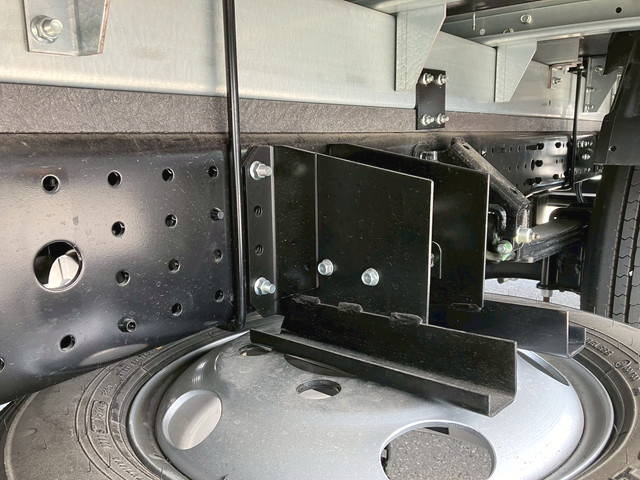 三菱ふそうキャンターアルミバン小型（2t・3t）[写真34]